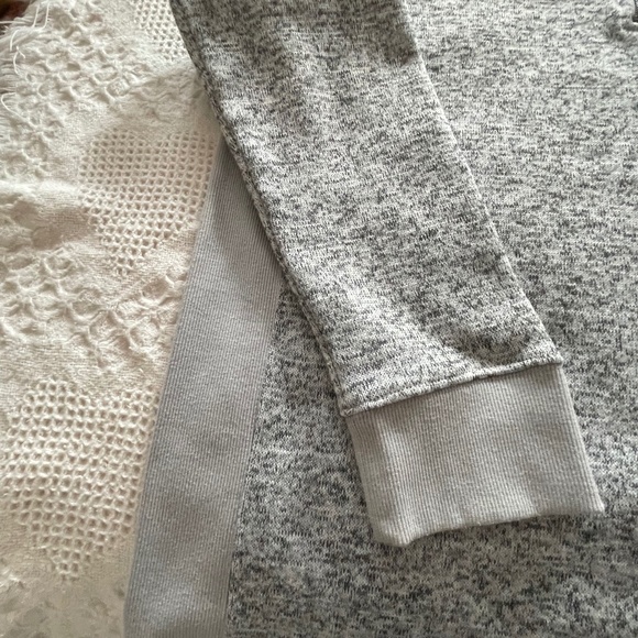 Merona Men's 1/4 Zip Sweater - Picture 5 of 7